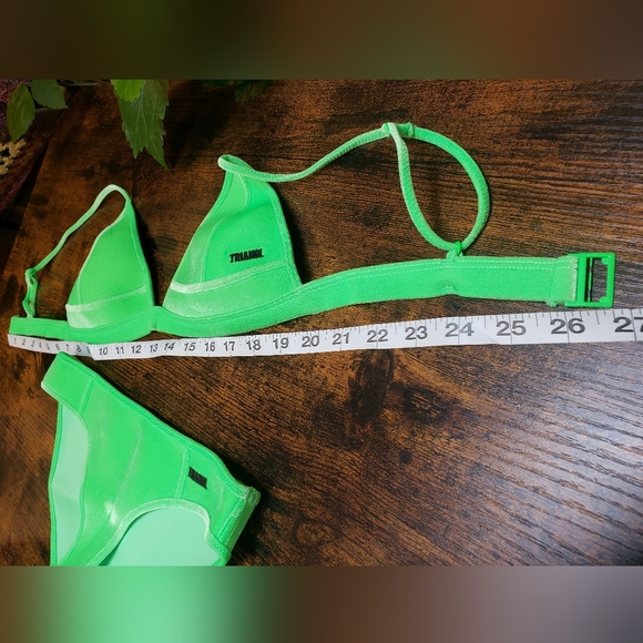 S top, XXS bottom, *Rare* Triangl- lime neoprene Small top, XXS bottom, D cup - Picture 9 of 16